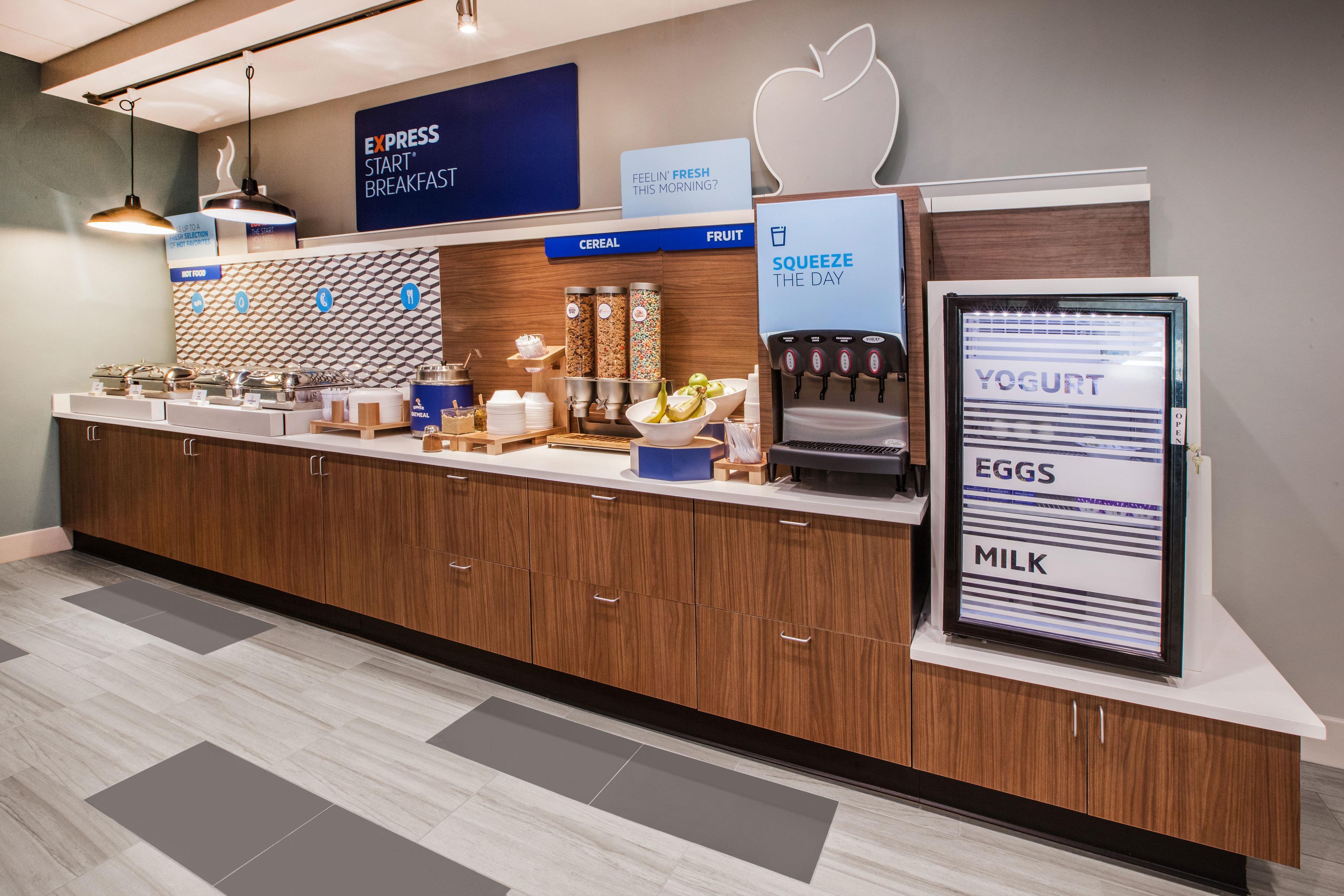 Hotel Express & Brooksville-i-75 By Ihg 2*