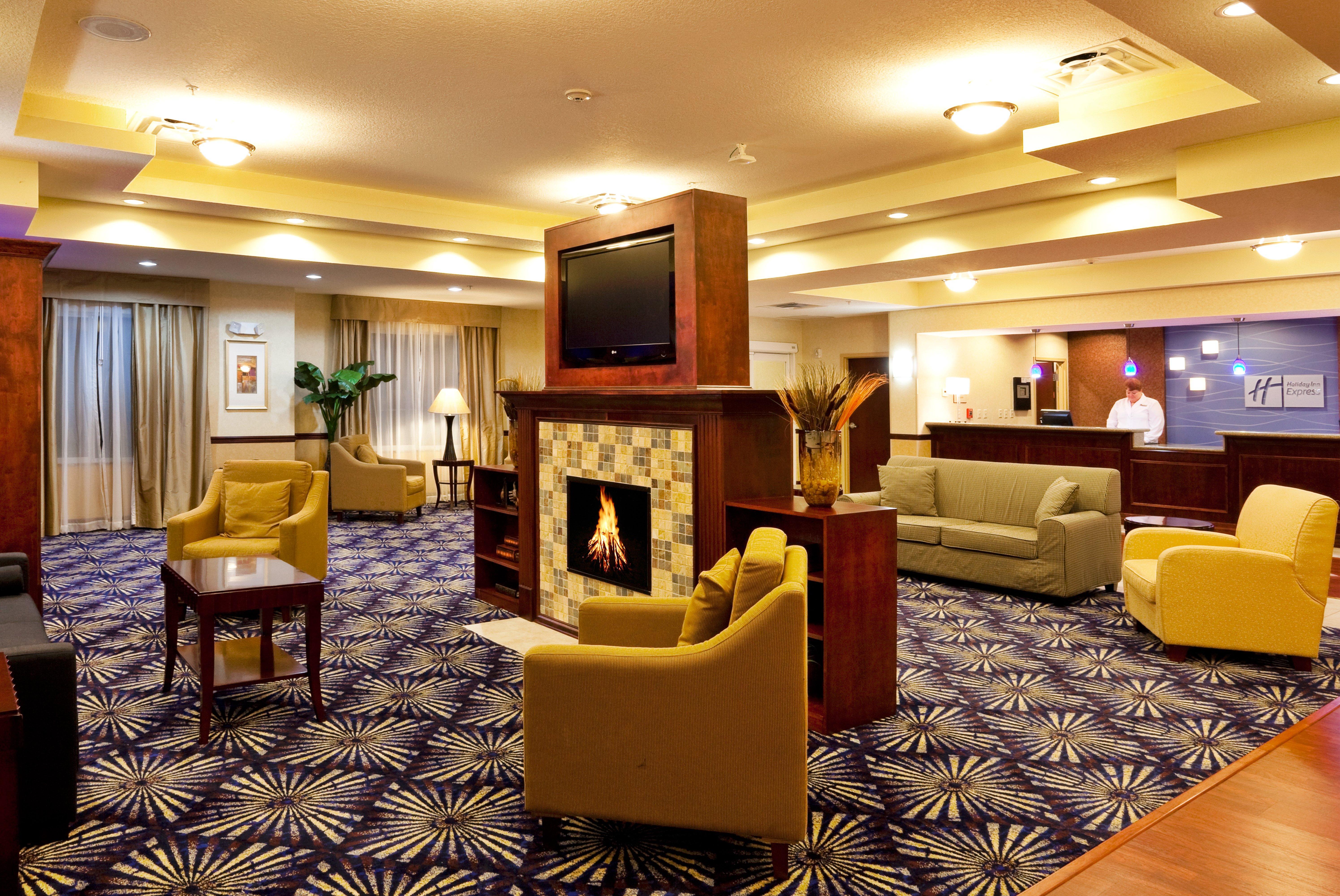 Express & Brooksville-i-75 By Ihg Hotel 2*
