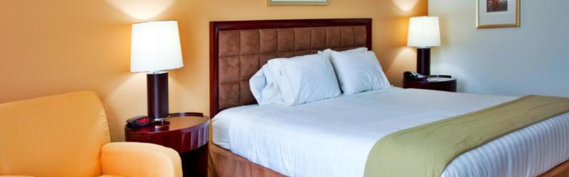 Holiday Express & Brooksville-i-75 By Ihg 2* Ridge Manor